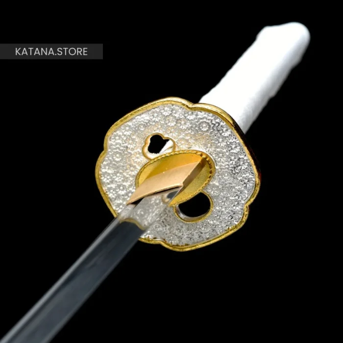 White and gold katana - Image 3